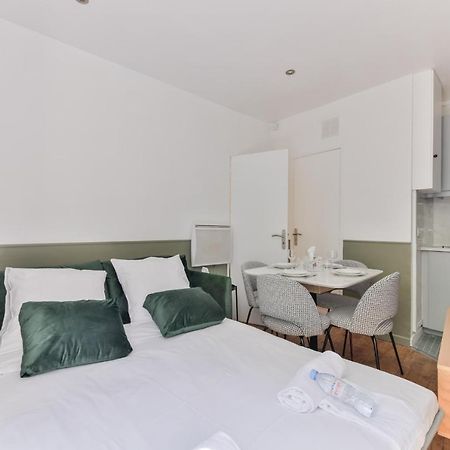 Independant Flat: Canal St Martin&Trains Stations! 파리 외부 사진