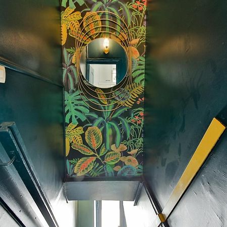 Independant Flat: Canal St Martin&Trains Stations! 파리 외부 사진